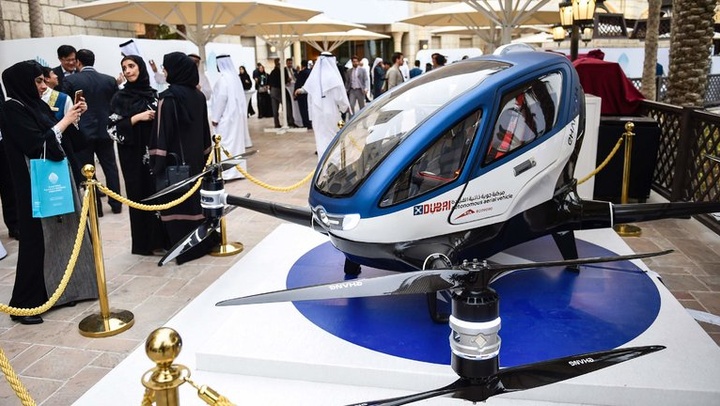 Dubái planea usar taxis que vuelan y no tienen conductor